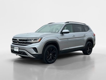 Used 2022 Volkswagen Atlas SE w/ Black Wheel Package