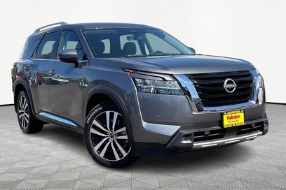 Used 2023 Nissan Pathfinder Platinum
