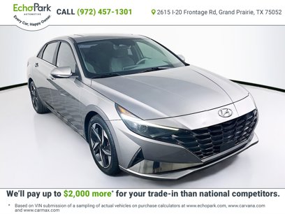 Used 2022 Hyundai Elantra SEL w/ Convenience + Premium Package