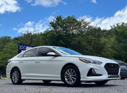 Used 2019 Hyundai Sonata SE w/ Cargo Package