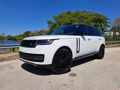 New 2025 Land Rover Range Rover Long Wheelbase SE