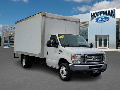 Used 2017 Ford E-350 and Econoline 350 Super Duty w/ Power Windows & Locks Group