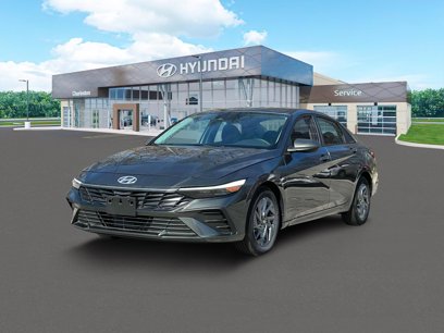 New 2025 Hyundai Elantra Blue