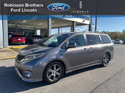 Used 2017 Toyota Sienna SE
