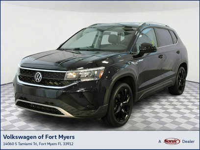 Certified 2023 Volkswagen Taos SE w/ Black Wheel Package