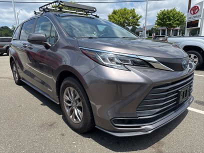 Used 2021 Toyota Sienna LE