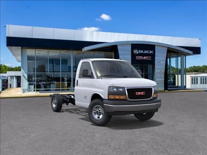 New 2025 GMC Savana 3500 w/ Power Convenience Package