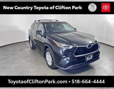 Used 2022 Toyota Highlander LE