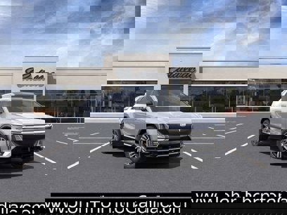 New 2025 Cadillac Lyriq Luxury