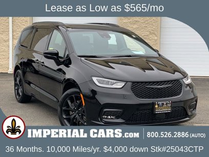 New 2025 Chrysler Pacifica Limited