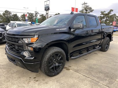 New 2025 Chevrolet Silverado 1500 Custom w/ Turbomax Blackout Package