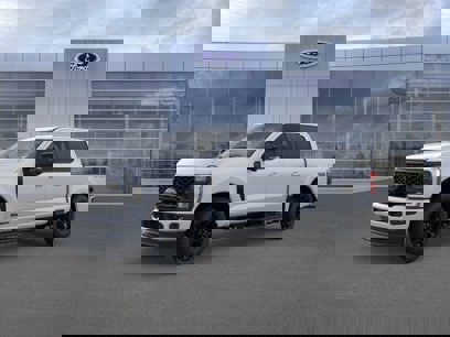 New 2025 Ford F250 Lariat w/ Black Appearance Package