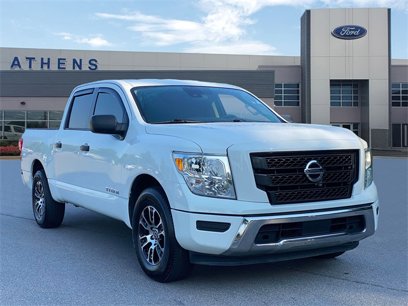 Used 2022 Nissan Titan SV