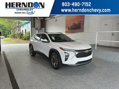 New 2025 Chevrolet Trax LT w/ Driver Confidence Package