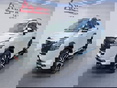New 2025 Nissan Pathfinder Platinum