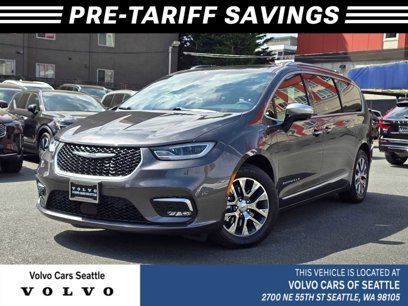 Used 2023 Chrysler Pacifica Pinnacle