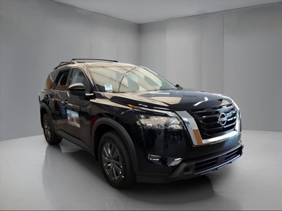 New 2025 Nissan Pathfinder SV