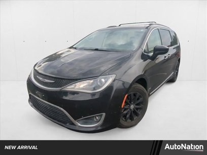 Used 2017 Chrysler Pacifica Touring-L