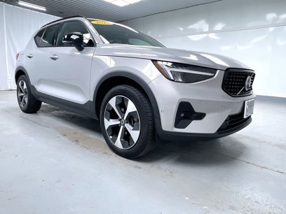 Certified 2023 Volvo XC40 B5 Plus w/ Protection Package Premier