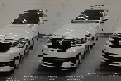 Used 2022 BMW 530e w/ Convenience Package