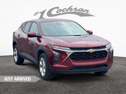 Used 2025 Chevrolet Trax LS w/ LS Convenience Package