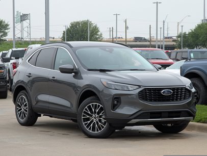 New 2025 Ford Escape SE