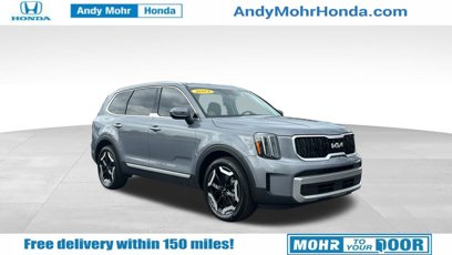 Used 2023 Kia Telluride EX w/ EX Captain's Chair Package