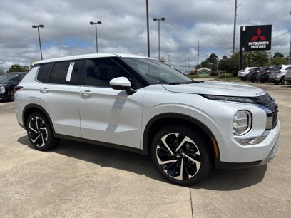 Used 2024 Mitsubishi Outlander SE