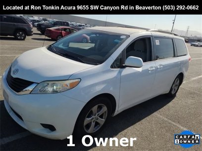 Used 2014 Toyota Sienna LE