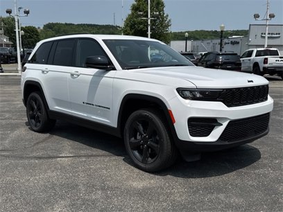 New 2025 Jeep Grand Cherokee Altitude