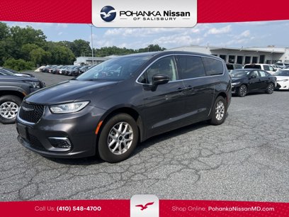 Used 2023 Chrysler Pacifica Touring-L