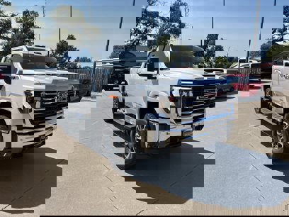 New 2025 GMC Sierra 2500 SLT w/ SLT Convenience Package