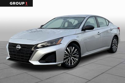Used 2024 Nissan Altima 2.5 SV