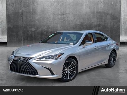 New 2025 Lexus ES 300h w/ Premium Package