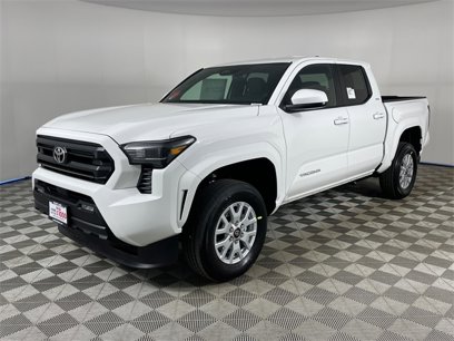 New 2025 Toyota Tacoma SR5