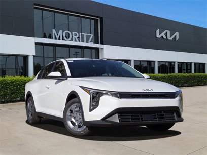 New 2025 Kia K4 LX