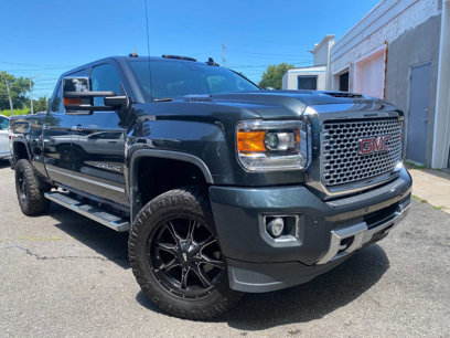 Used 2017 GMC Sierra 2500 Denali w/ Duramax Plus Package