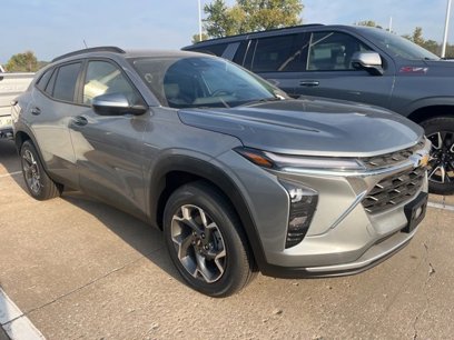 New 2025 Chevrolet Trax LT w/ Driver Confidence Package