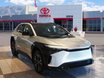 New 2025 Toyota bZ4X AWD w/ Weather Package