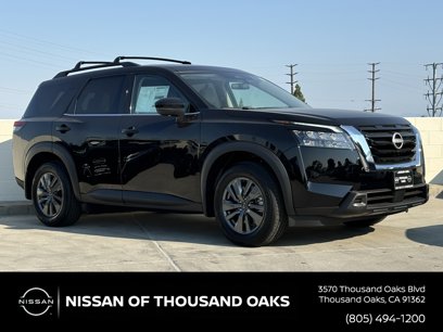 New 2024 Nissan Pathfinder SV w/ SV Premium Package