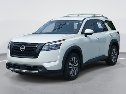 Used 2023 Nissan Pathfinder SL w/ Black Appearance Package