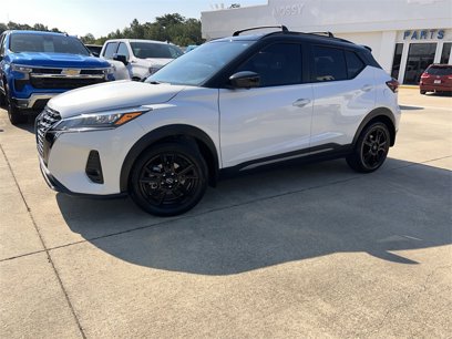 Used 2022 Nissan Kicks SR
