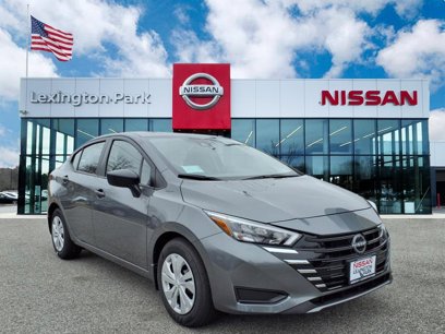 New 2025 Nissan Versa S w/ Trunk Package