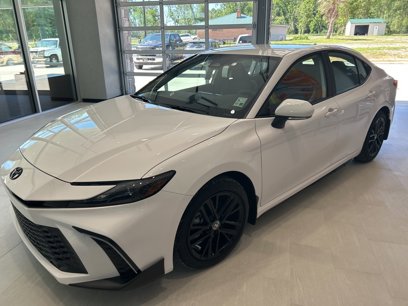New 2025 Toyota Camry SE w/ Multimedia Upgrade Package