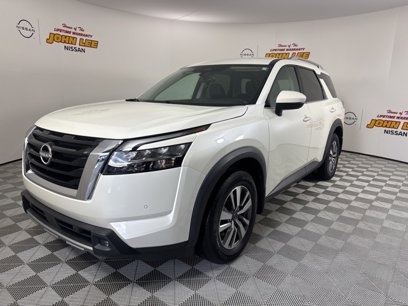 Certified 2022 Nissan Pathfinder SL w/ Lighting Package (N92)