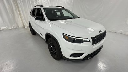 Used 2023 Jeep Cherokee Altitude Lux