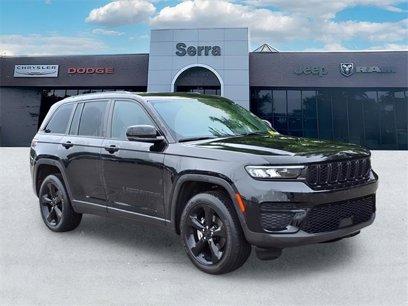 Used 2023 Jeep Grand Cherokee Altitude