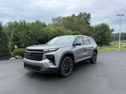 New 2025 Chevrolet Traverse LT w/ Midnight/Sport Edition