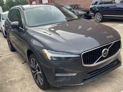 Certified 2022 Volvo XC60 B5 Momentum