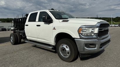 New 2024 RAM 3500 Tradesman w/ Chrome Appearance Group